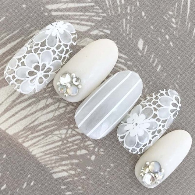24Pcs wholesales Press On Fake Nails for women Bride White Lace Flower Rhinestone Long Artificial Nail Full Tips False Nail